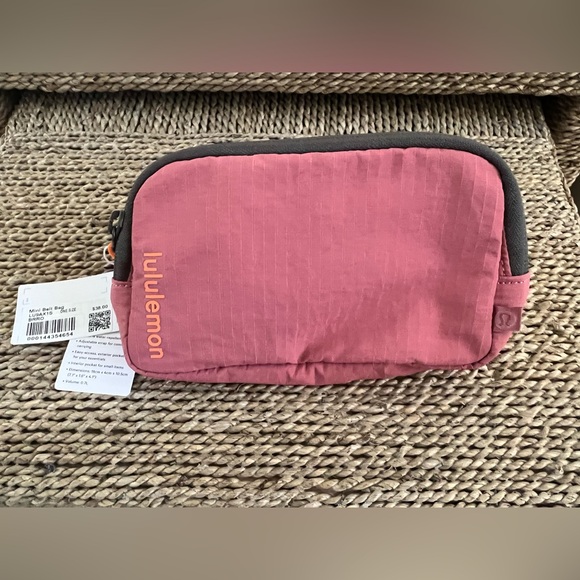 lululemon athletica Handbags - nwt lululemon mini belt bag